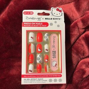 New The Crème Shop x Hello Kitty Nail Set